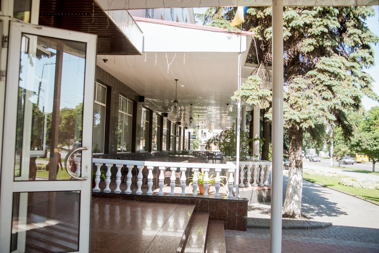 Dniprovski Zori Kremenčuk Exteriér fotografie
